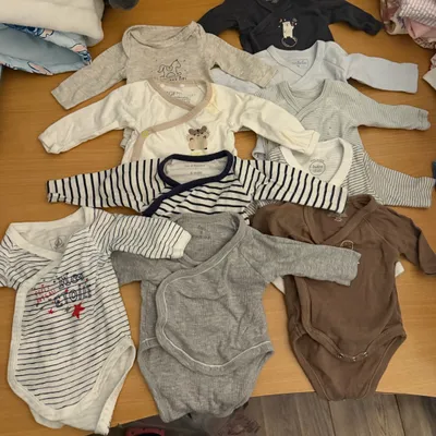 Lot vêtements bébé 0 mois 